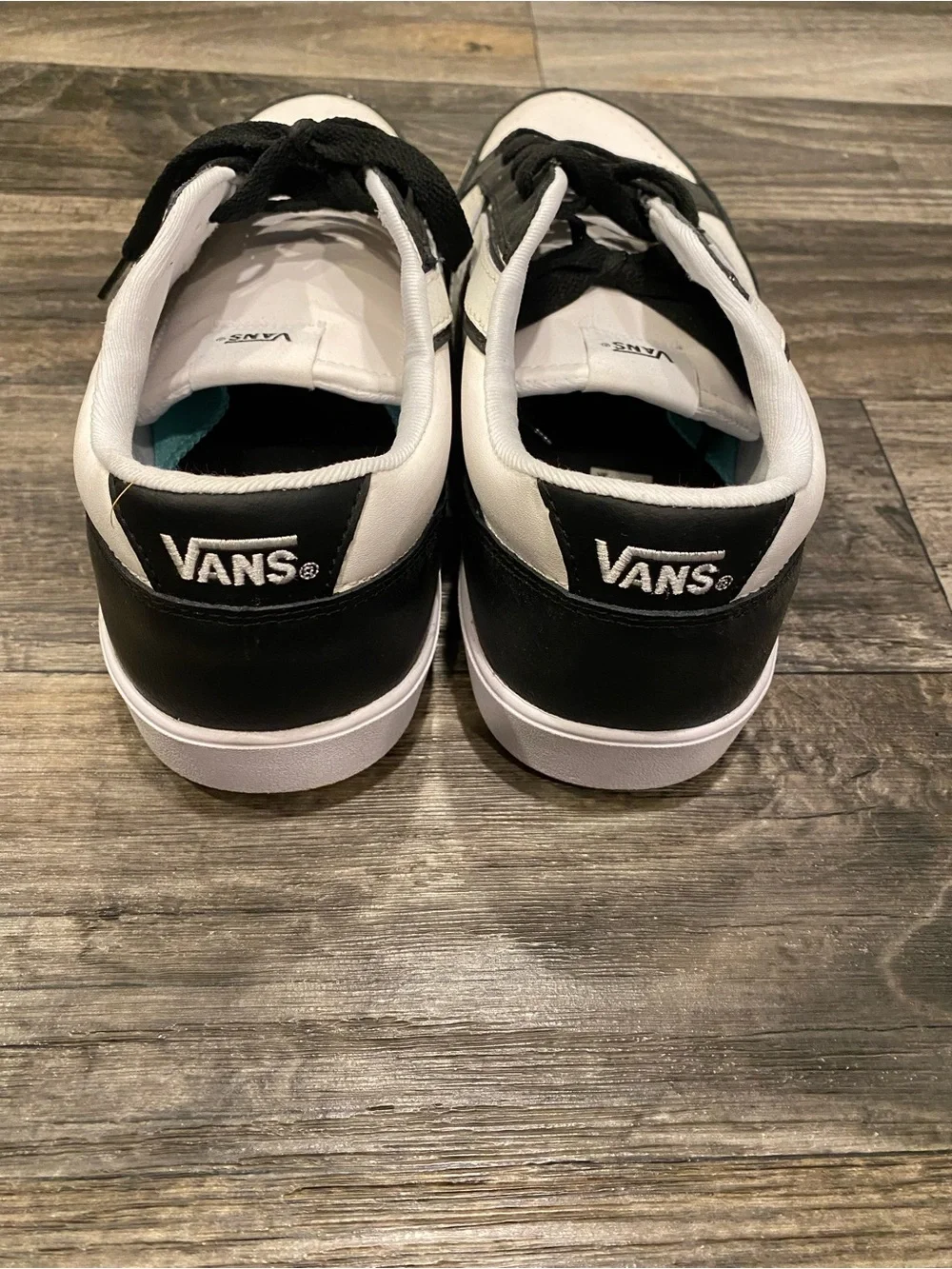 Vans Men's Black & White Low-Top Sneakers